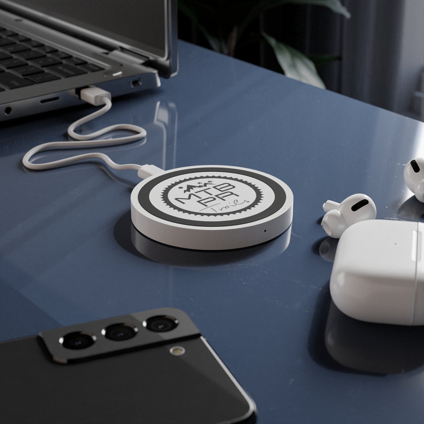MTB PR Trails - Quake Wireless Charging Pad
