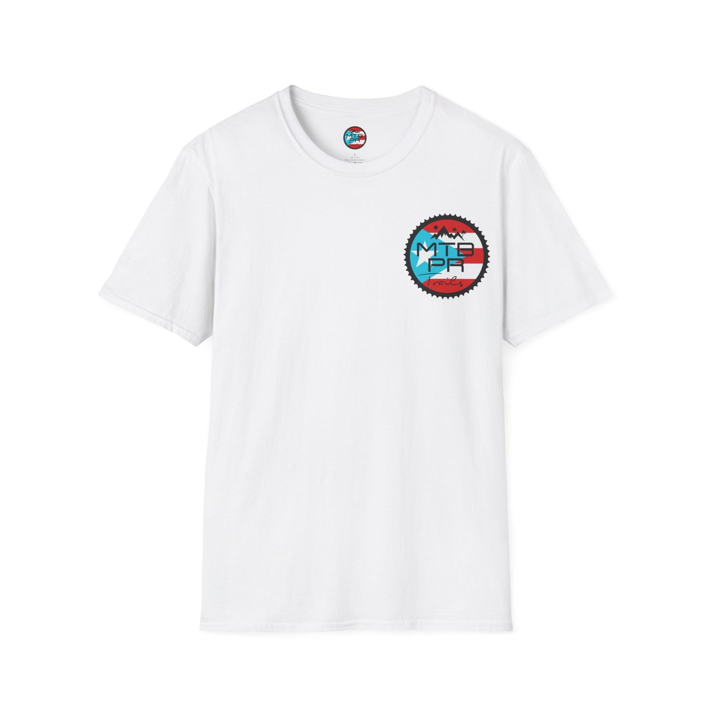 "Mas que un Hobby es un Estilo de VIDA" - Logo con Bandera - Unisex Softstyle T-Shirt