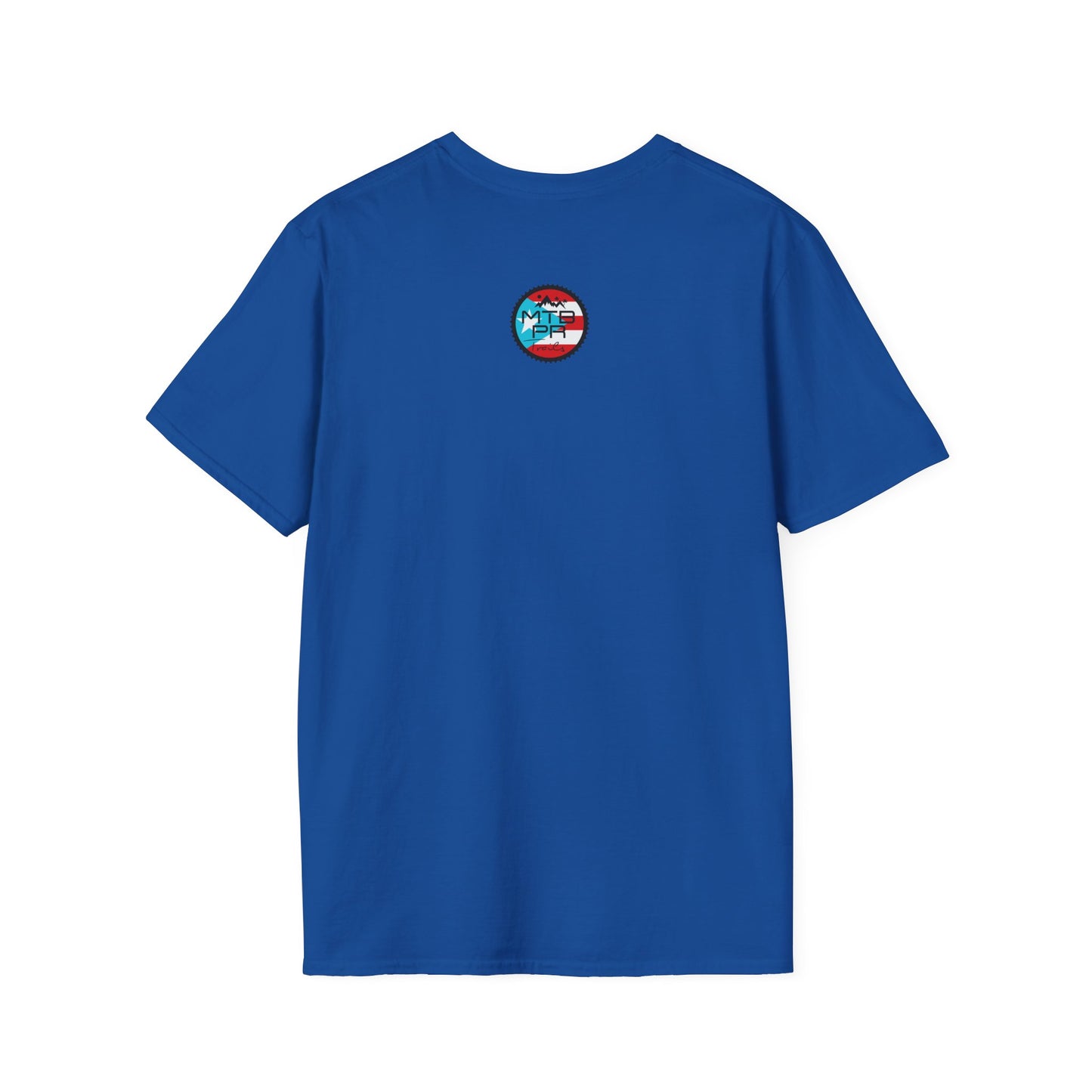 Merlina en MTB - MTB PR TRAILS - Unisex Softstyle T-Shirt