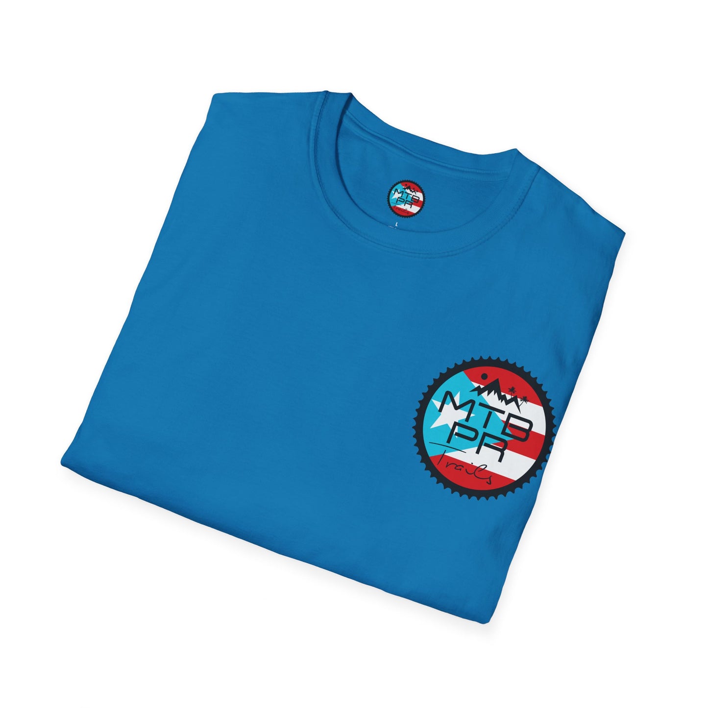 "Mas que un Hobby es un Estilo de VIDA" - Logo con Bandera - Unisex Softstyle T-Shirt